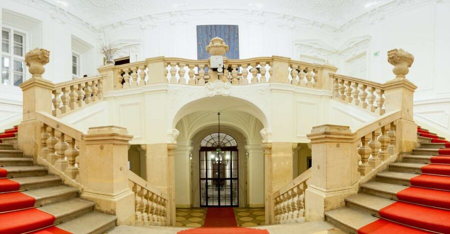 Vienna: Baroque Orchestra Concert and Dinner - Palais Schönborn-Batthyány concert, where the music gets a stage