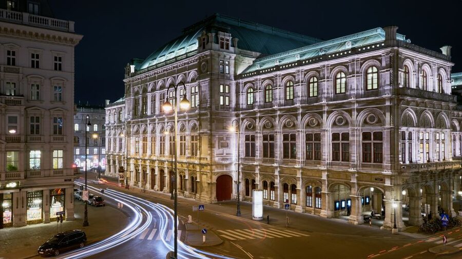 Vienna: Big Bus Evening Sightseeing Bus Tour with Live Guide - Meeting at Big Bus Stop 1 near the Opera, without the stress