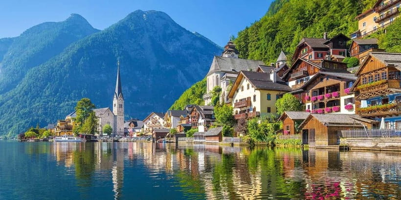 Vienna/Bratislava: Traunkirchen, Hallstatt & Salzburg Tour - The premium van matters more than you think