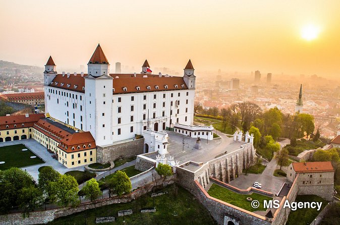 Vienna: Budapest & Bratislava Two Capitals Day Trip - Return to Vienna: rest, plan, and regroup