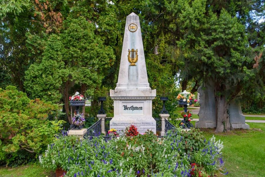 Vienna Central Cemetery Walking Tour with Transfers - Vienna’s Urban Legends and Death-Remembrance Culture
