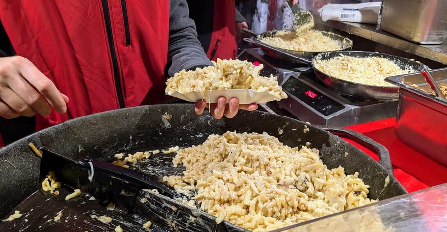 Vienna: Christmas Market Food and Drinks Tour - Learning Vienna’s public transport while you’re already out there