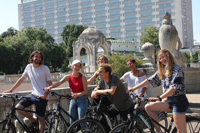 Vienna City Bike Tour - Hundertwasser Haus and Vienna’s playful side
