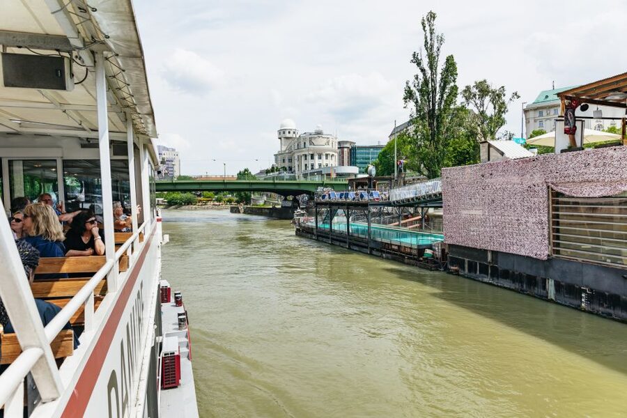 Vienna: City Cruise with Optional Lunch - Your 75 Minute Floating Orientation to Vienna