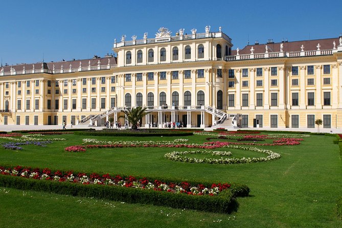 Vienna City Highlights Private Tour - Schönbrunn Palace: Baroque power, Habsburg longevity, and a time-friendly 1 hour