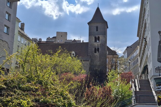 Vienna City Walk 3h - Unpacked & Hidden Places (DE/EN) - A 3-hour plan through Vienna’s oldest stories at Ruprechtskirche