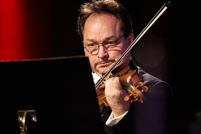 Vienna Classical Concert – Strauss in Historic 1837 Hall - Concert Time 20:30 to 21:30: Orchestra Plus Vocal Highlights