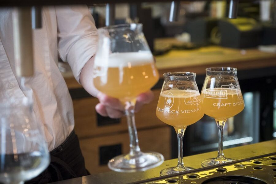 Vienna: Craft Beer Tasting Experience with Local Snacks - Why Vienna’s 1st District Brewery Is the Right Setting for Beer Learning