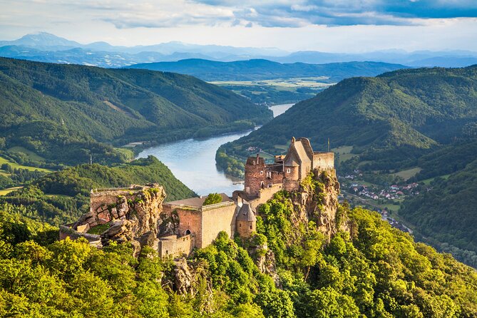 Vienna: Danube Valley Tour with Melk, Dürnstein with wine tasting and boat. - Quick highlights