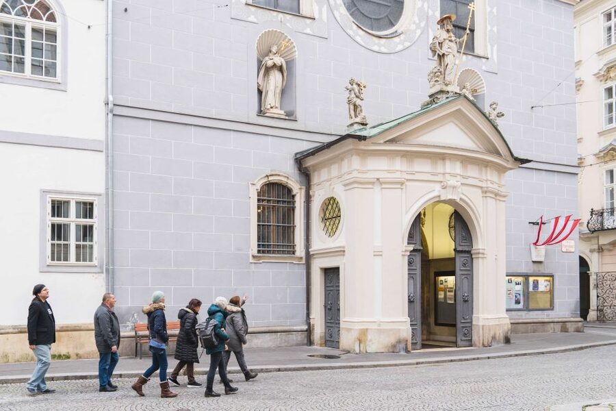 Vienna: Educational Walk Exploring Homelessness - Who should book this walk, and who might prefer something else