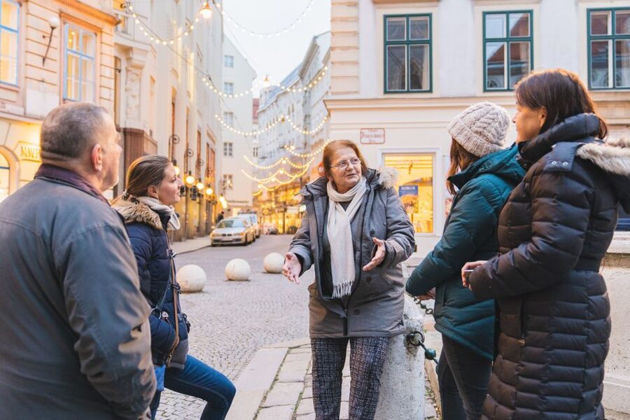 Vienna: Educational Walk Exploring Homelessness - No shelters, no display: why that choice matters