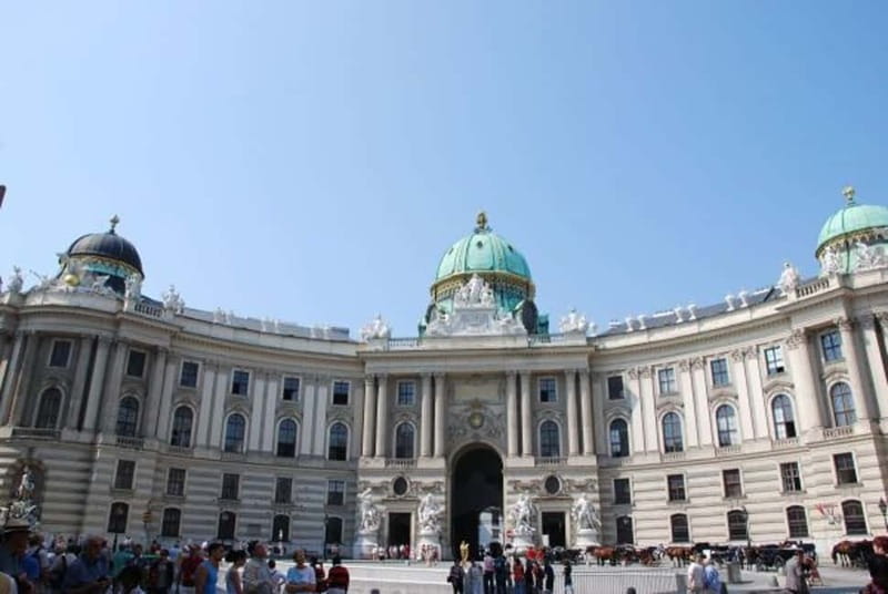 Vienna: Essential History Walking Tour - Key highlights you will feel fast