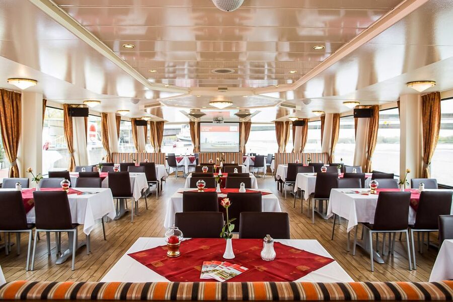 Vienna: Evening Cruise Along The Danube - Onboard Dining With Roman Loos, Schnitzel, and What You Can Order