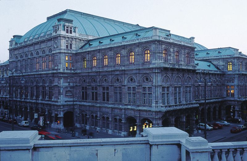 Vienna: Full-Day Private Tour including Schönbrunn Palace - Vienna from the car, Vienna on foot (and why that combo works)