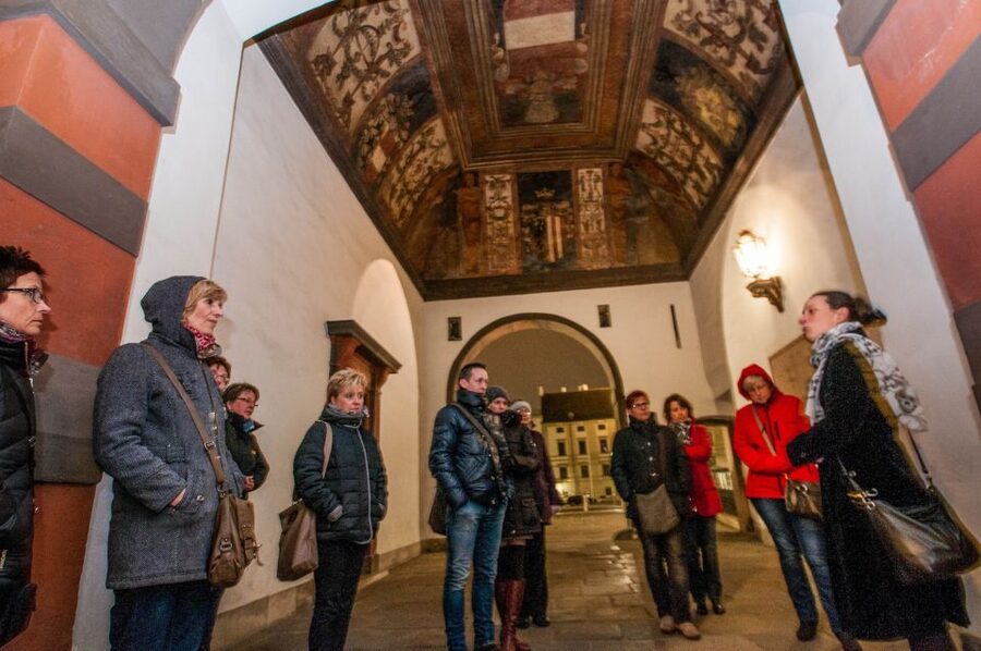 Vienna: Ghosts and Legends Guided Nighttime Walking Tour - Where You Start and Finish, and Why the Timing Matters