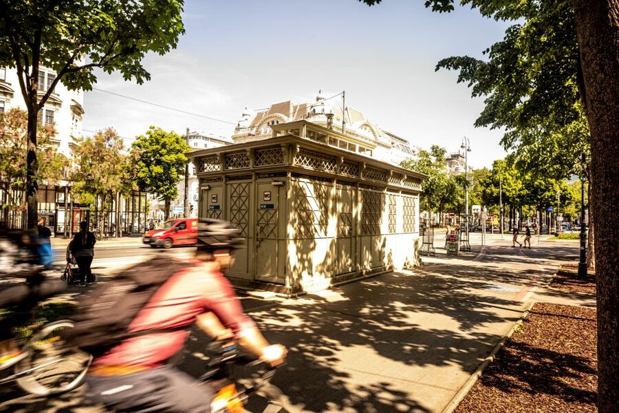 Vienna: Guided Tour about Sewage, Viennese Filth & Toilettes - Why a sewage-and-toilets tour makes sense in Vienna