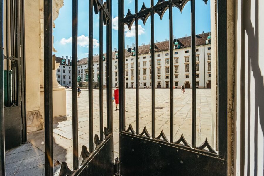 Vienna: Guided Walking Tour of City Center Highlights - Why This 2-Hour Vienna City Center Walk Feels Worth It