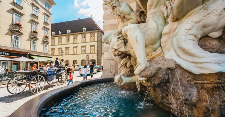 Vienna: Guided Walking Tour of City Center Highlights - Hofburg Exterior Views: Habsburg Power Without the Entry Ticket