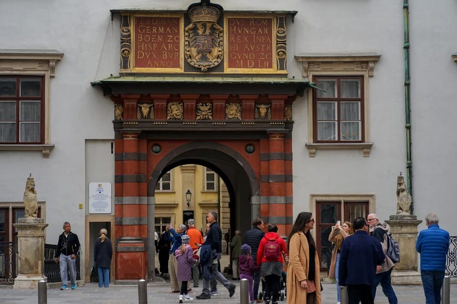 Vienna: Guided Walking Tour of City Highlights & Hidden Gems - Tips that make the walk easier (and more fun)