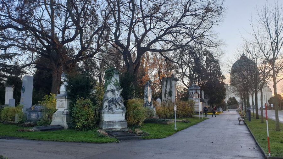 Vienna: Guided Walking Tour of the Central Cemetery - Mozart, Beethoven, and the Real Payoff of the Big Names