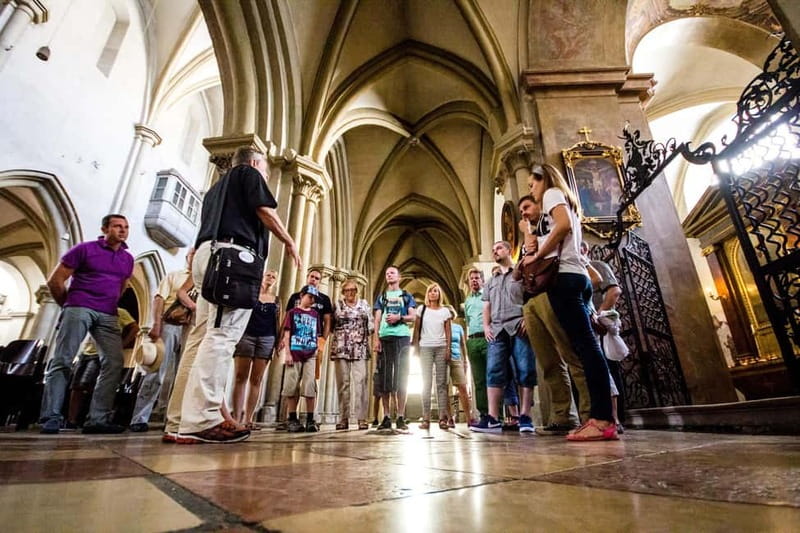Vienna: Habsburgs Capital, 2hrs. Historical walking Tour - Albertina Museum: prints that tell the story behind the walls