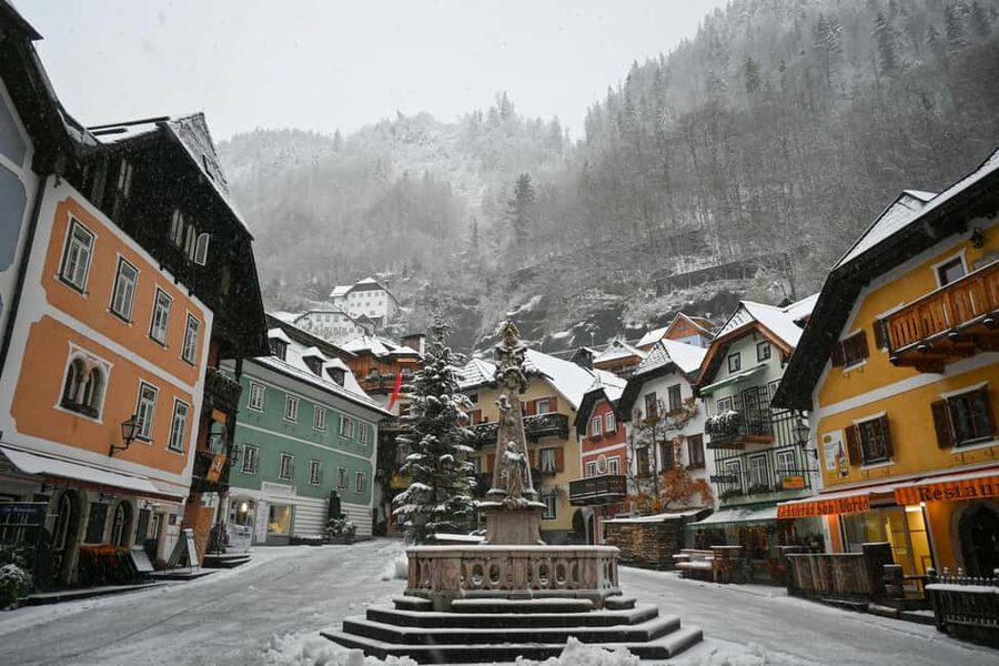 Vienna: Hallstatt Guided Tour with Hotel Pickup & Drop-off - Free time in Hallstatt: how to use your 2 hours without stress