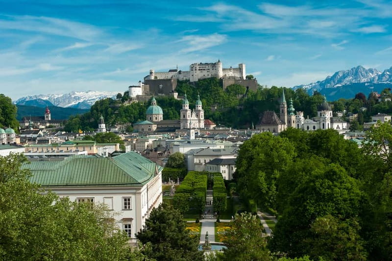 Vienna: Hallstatt, Salzburg, Melk, Alps & Lakes Day Trip - The guide and driver effect: why some days feel smooth