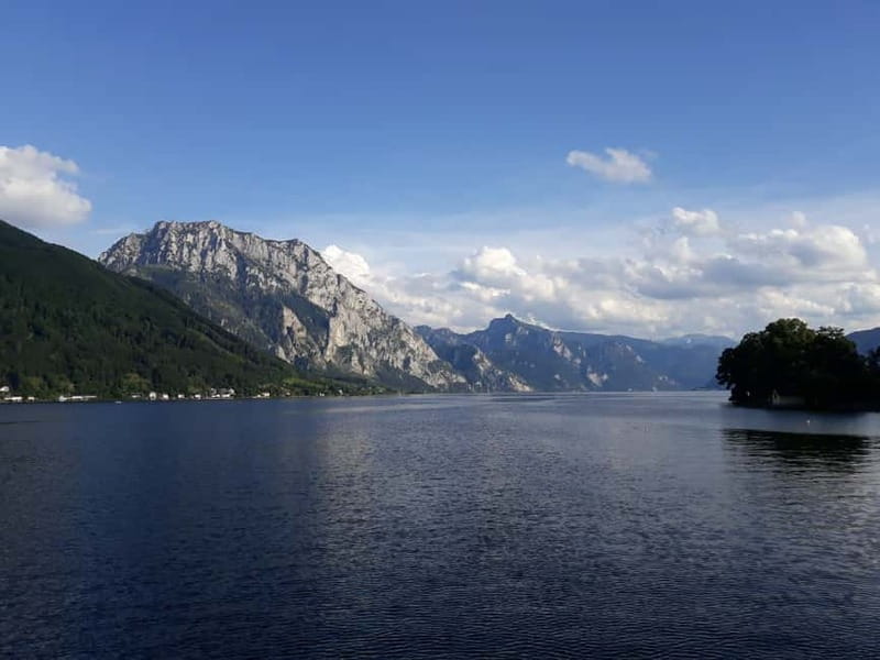 Vienna: Hallstatt, Salzburg, Melk, Alps & Lakes Day Trip - Melk Abbey and the Wachau Valley, a Danube landmark in 45 minutes