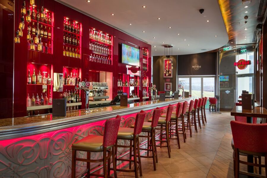 Vienna: Hard Rock Cafe with Set Menu for Lunch or Dinner - Timing, Seating, and Minor Quirks to Watch For