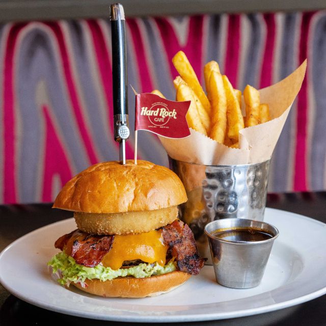 Vienna: Hard Rock Cafe with Set Menu for Lunch or Dinner - Should You Book Hard Rock Cafe Vienna for Lunch or Dinner?