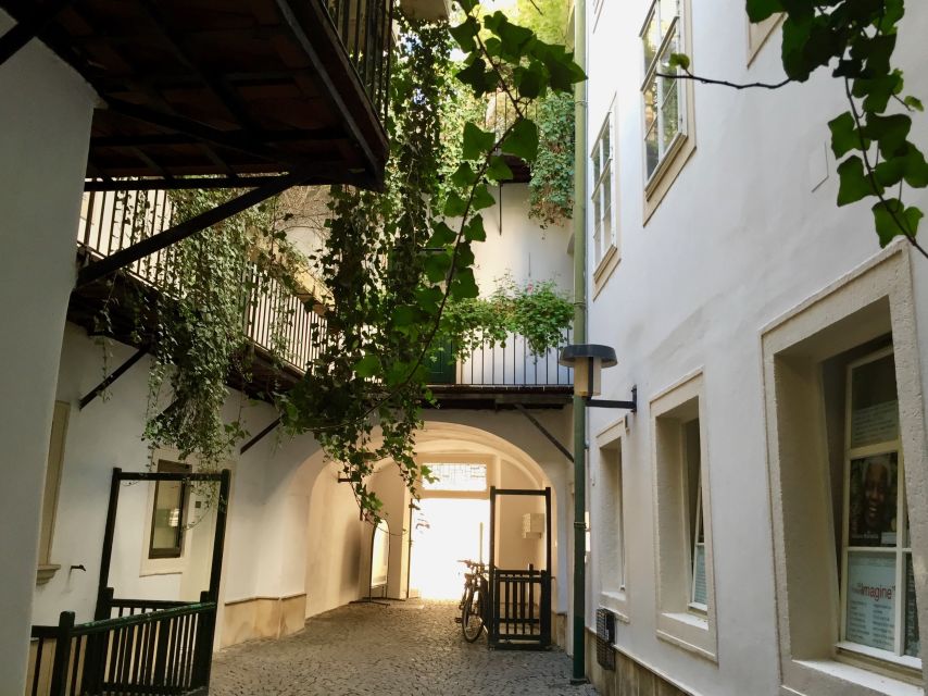 Vienna: Hidden Gems near St. Stephen's & Old University - Off-the-Main-Street Vienna: Courtyards, Lanes, and Passages