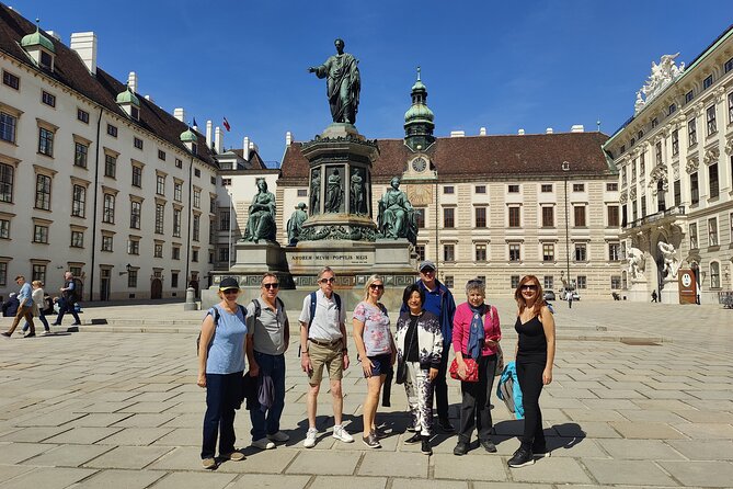 Vienna Highlight Tour - yue walk - Stop 2: Memorial Against War and Fascism, from a Jewish statue to the Gate of Hell