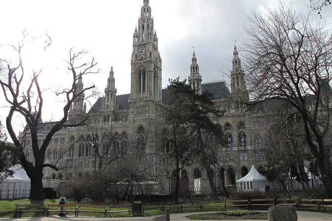 Vienna in 2 Hours: Private Express City Highlights Tour - Pickup, Mobile Ticket, and That Driver-Guide Style