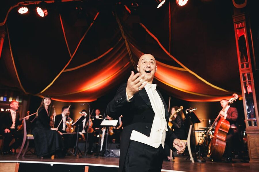 Vienna: Johann Strauss Dinner Show at the Prater - The 4-course Viennese menu, classic and vegetarian options