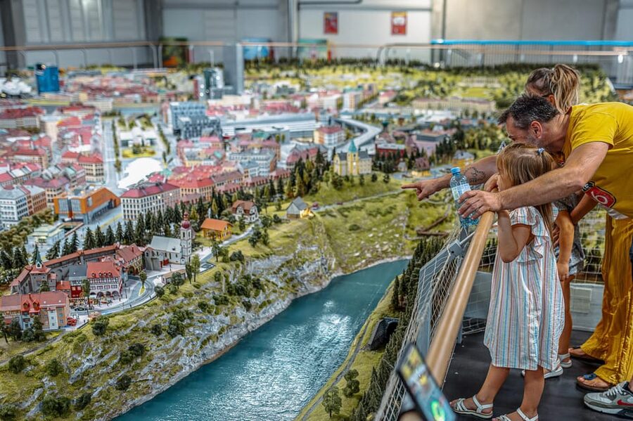 Vienna: Kingdom of Railways Museum Entry Ticket - Miniature Landmarks and the Feel of a Real System