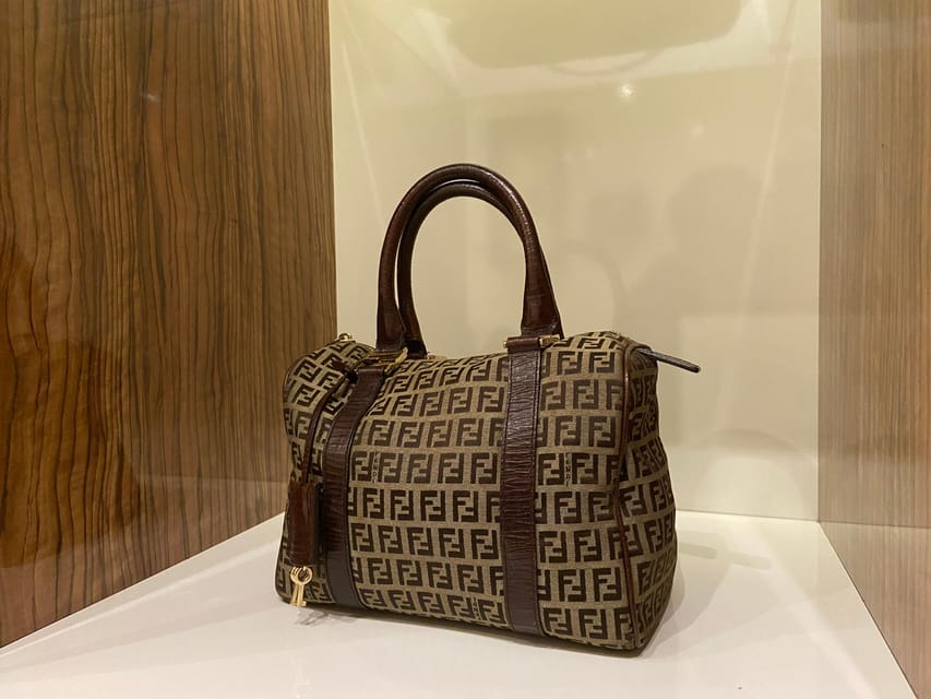 Vienna: Luxury Vintage Fashion Walking Tour - The 1.5-hour guided fashion stories in Vienna’s historic center