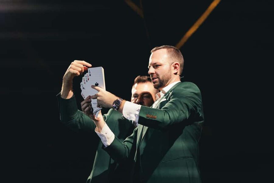 Vienna: Mirage Magic Dinner Show - Rules that affect your night: shoes, photos, and electronics