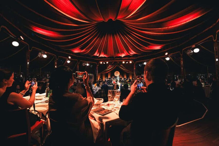 Vienna: Mirage Magic Dinner Show - Getting there from the Ferris wheel, without stress