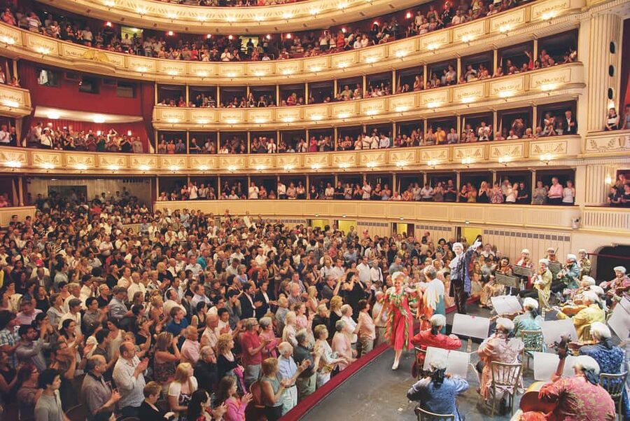 Vienna: Mozart Concert at the Vienna State Opera - Inside the House: 30 Musicians, Opera-Singer Voices, and Seating Reality