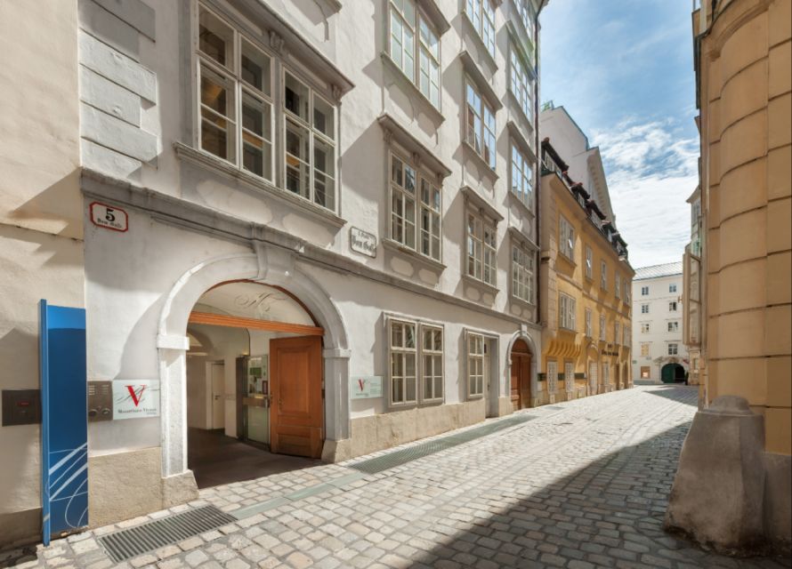 Vienna: Mozart Private Guided Tour - The Optional 3-Hour Evening Concert: Hear Vienna After Dark