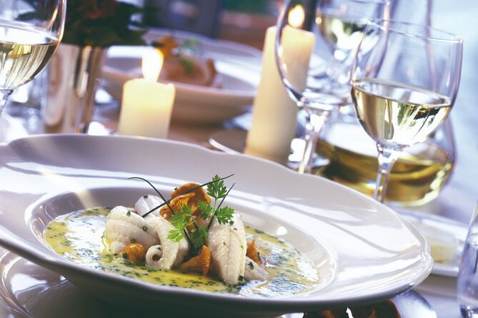 Vienna Mozart VIP Package: Concert, Dinner and Carriage Ride - Horse-drawn carriage ride at night: Vienna at a human pace