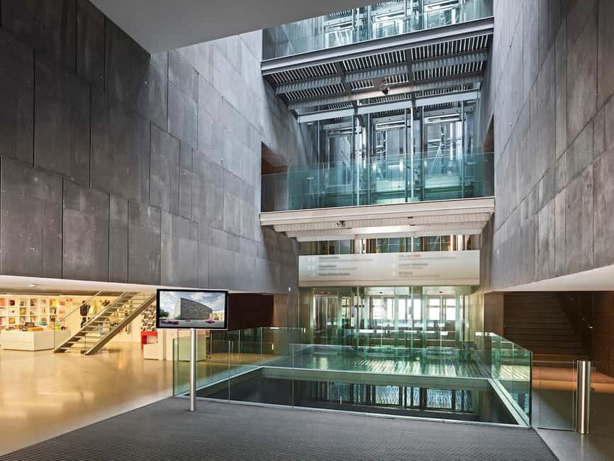 Vienna: mumok Museum of Modern Art Entry Ticket - The basalt cube at MuseumsQuartier: why the setting matters