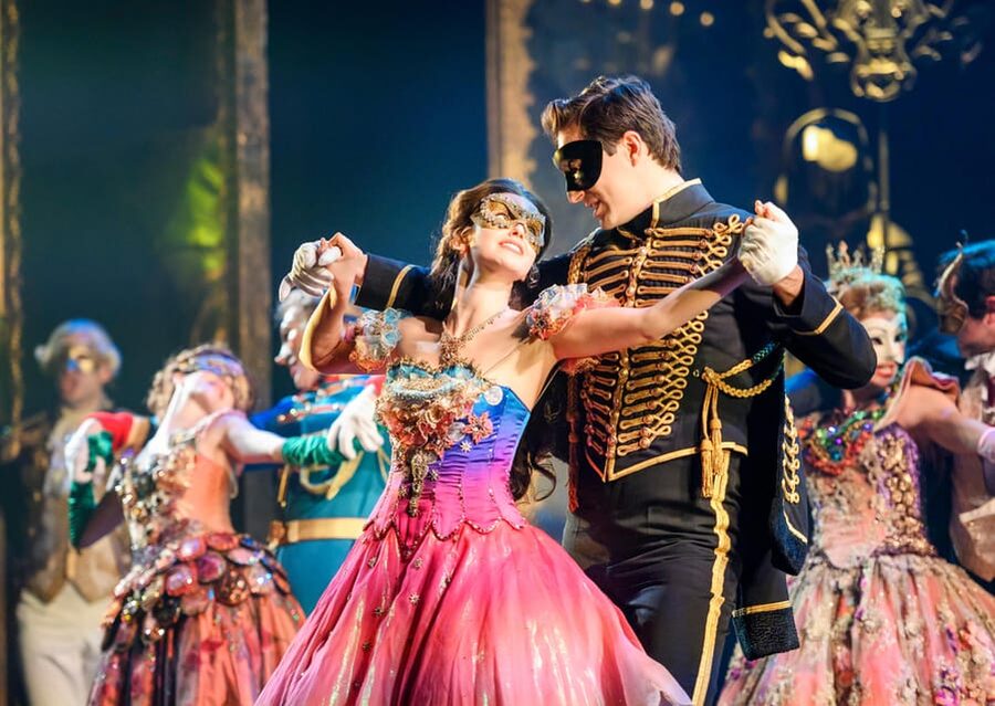 Vienna: Musical Tickets THE PHANTOM OF THE OPERA - German production, English surtitles: how to make it work