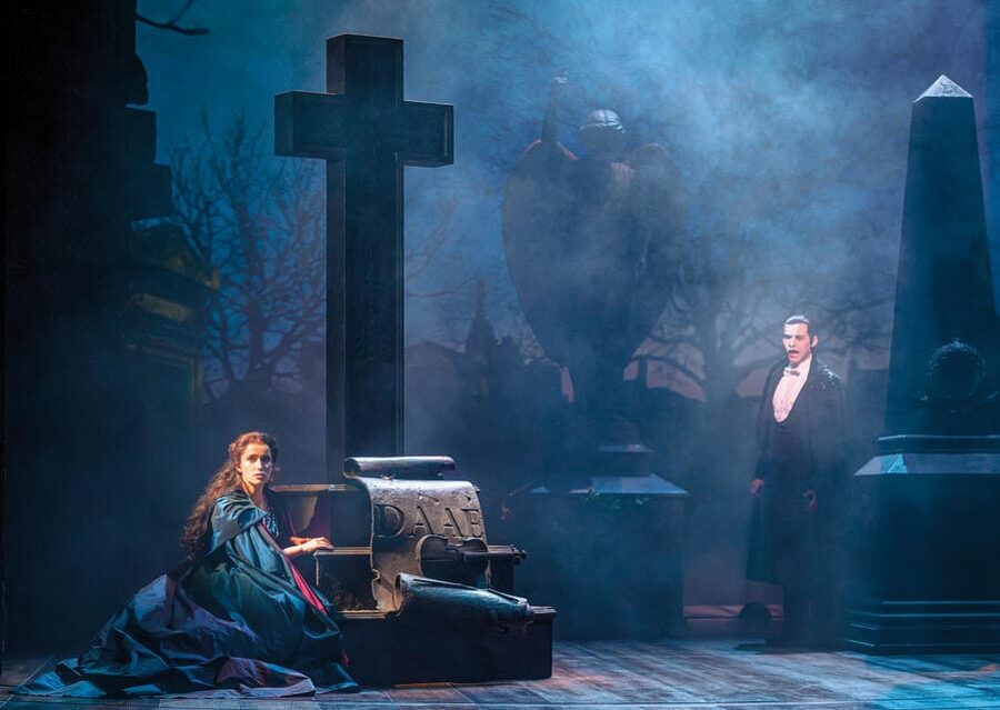 Vienna: Musical Tickets THE PHANTOM OF THE OPERA - Is the small group (up to 8) really worth anything?