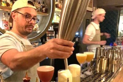 Vienna Nightlife Tour: Dinner, Drinks & Rooftop Bar