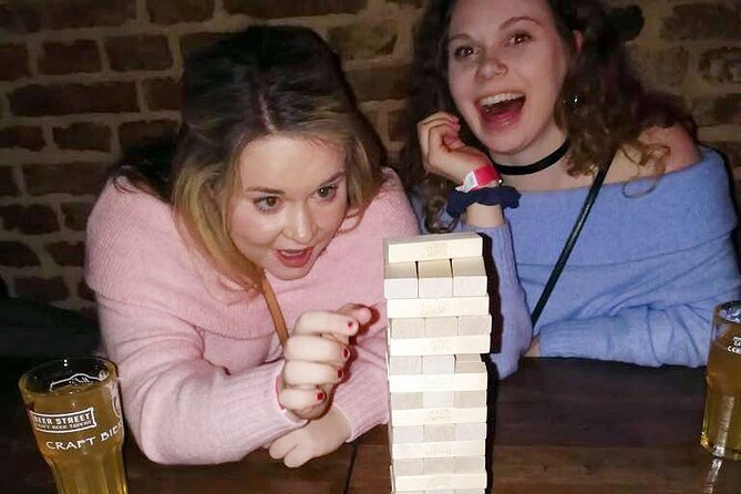 Vienna Nights Pub Crawl - Pickwicks for Beer Pong and Karaoke: The Stop Where People Join the Fun