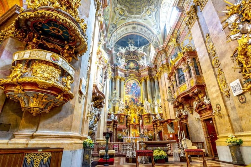 Vienna: Old Town Highlights Private Walking Tour - How the guide experience plays out in real life