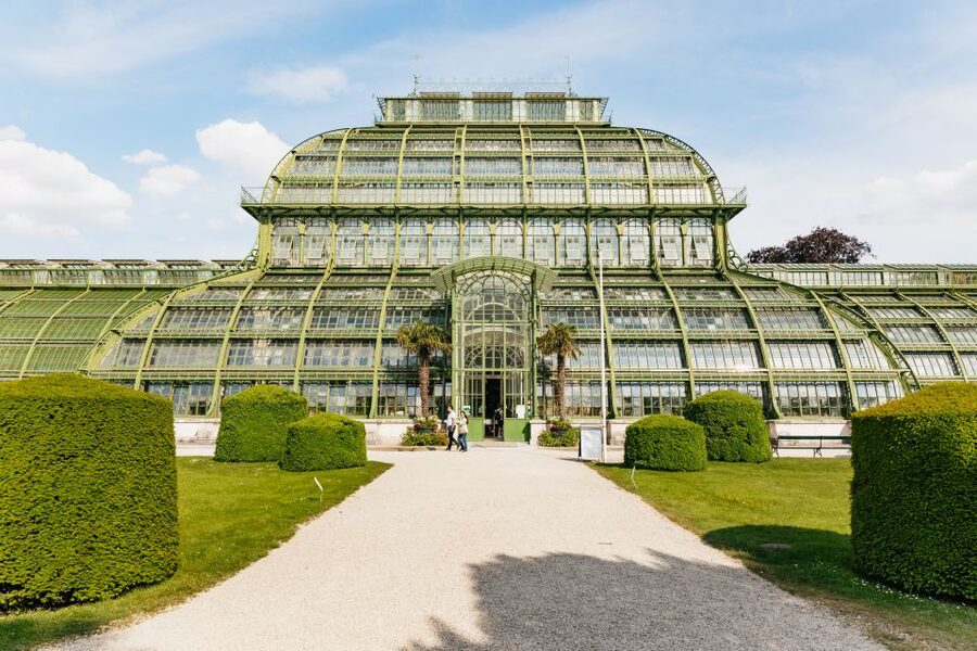 Vienna: Panorama Train Tickets to explore Schönbrunn Palace - The other 8 stops: how to use a 9-stop loop without missing things