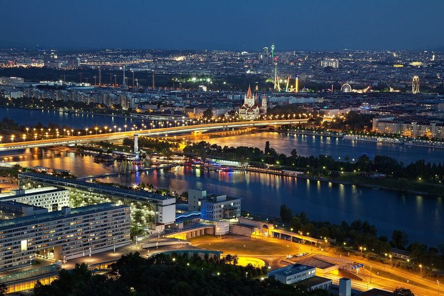 Vienna: Panoramic Night Tour by Bus - Stop-by-stop: what you see and why it matters