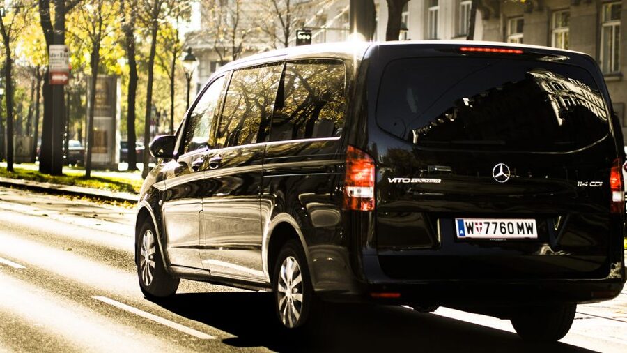 Vienna: Private 3-Hour City Highlights Van Tour - Price and value for a private van tour up to 7 people